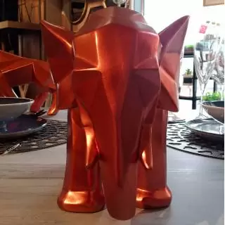 Elefante decorativo en resina alana